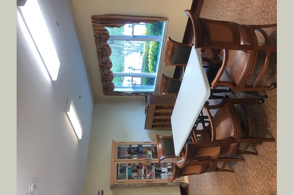 Our Activity Room is a multi-purpose room for daily resident activities. From Daily Exercise Groups, Meditation, Arts & Crafts, Bingo, Group Crossword Puzzles, Music Entertainment, and more.