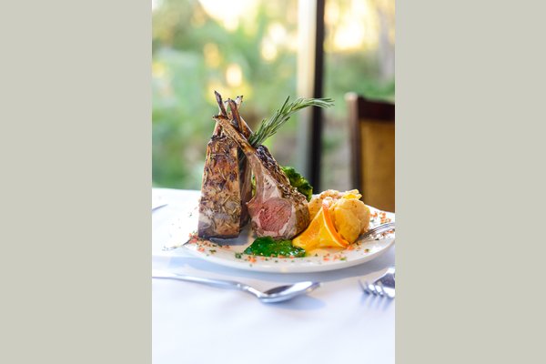 The Oaks is All-Inclusive and residents in all levels of care get 3 meals a day at no extra cost. We have multiple dining room options for each level of care and our food quality is 2nd to none! Our Dining Team has won 'A Taste of Clearwater', a restaurant competition, twice!