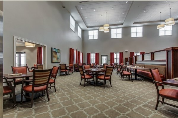 Enjoy a delectable meal and dessert in our beautiful full service dining room. Bon Appetit!