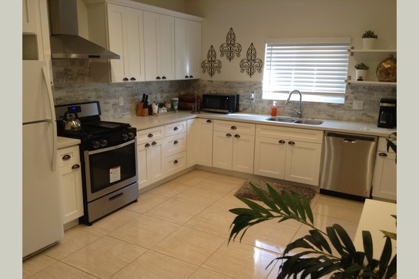 Marvales fully equipped kitchen.