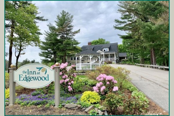 As you drive up to the Inn