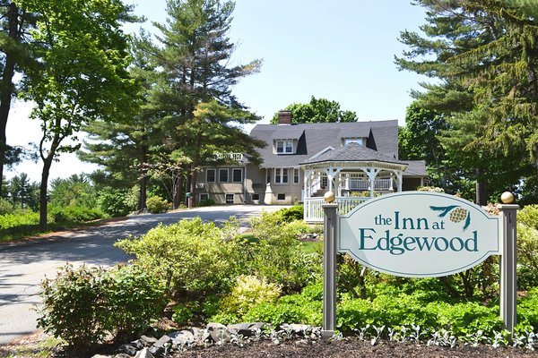 View as you drive up to the Inn at Edgewood.  Welcome!