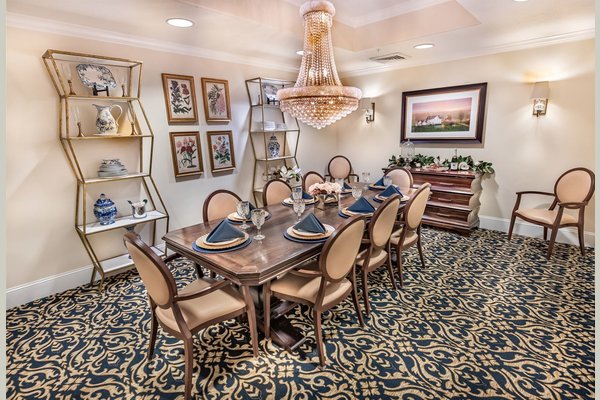 Formal Dining