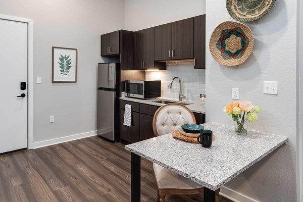 Kitchenette and dining area