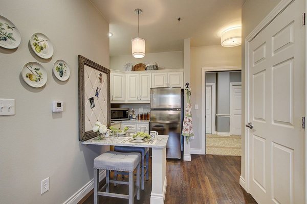 Kitchenette and dining area