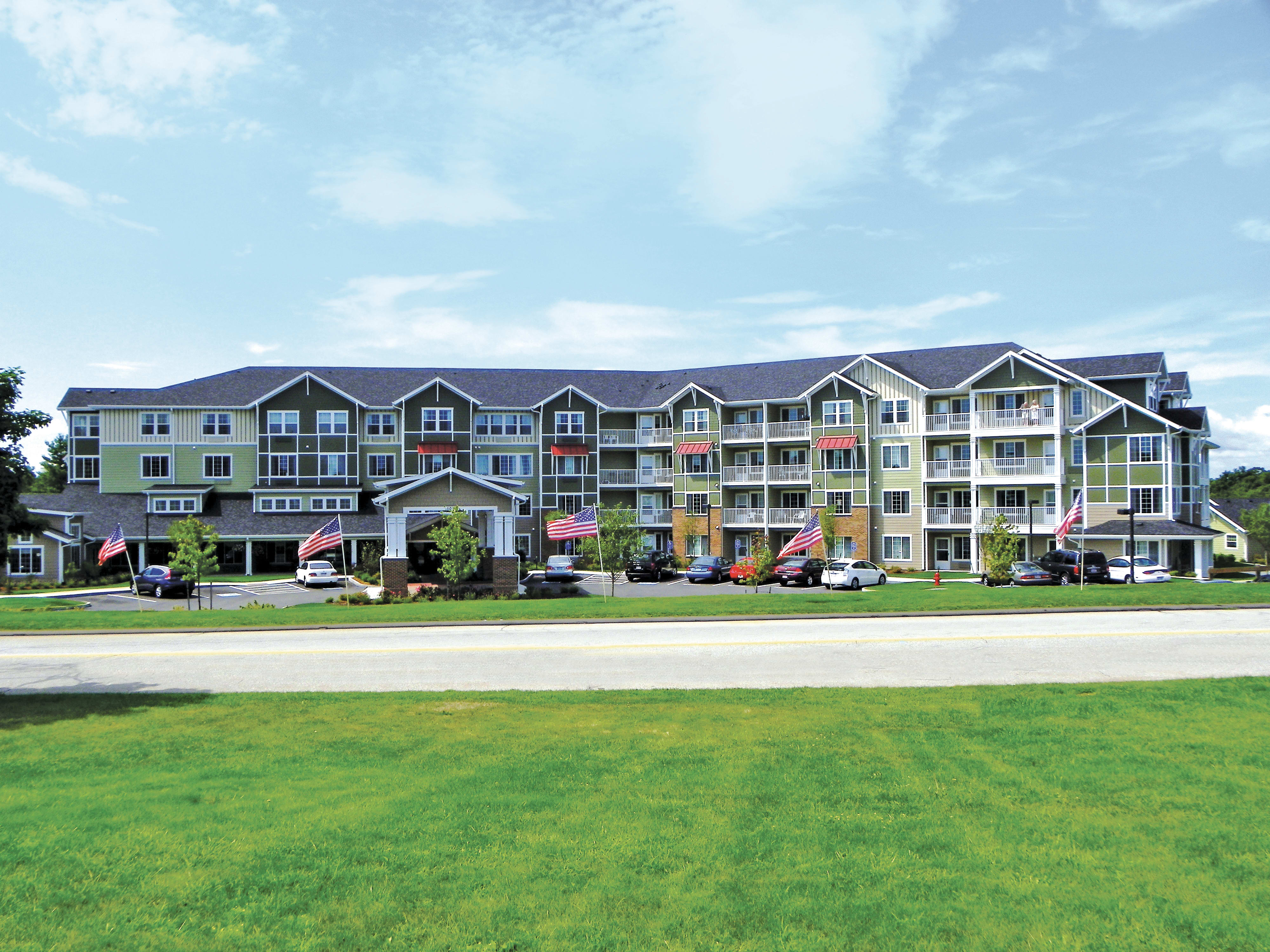 Colonial Gardens - Beverly | A Place for Mom