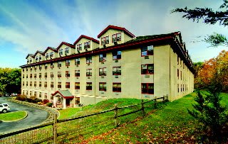 Heritage Pointe Apartments - Staatsburg | A Place for Mom