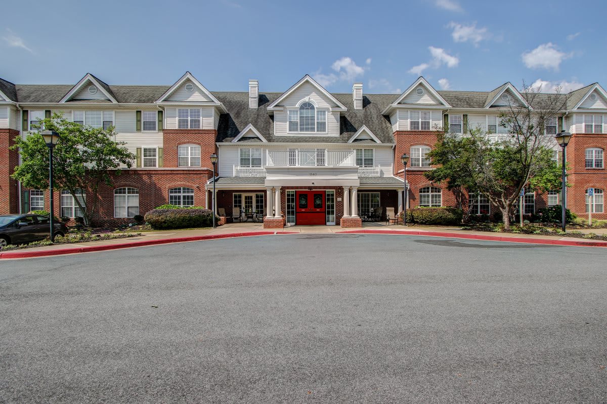 Charter Senior Living at Woodholme Crossing Pikesville A Place for Mom