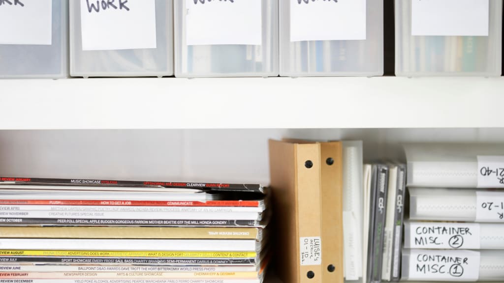 an organized shelf thanks to tips on home organization