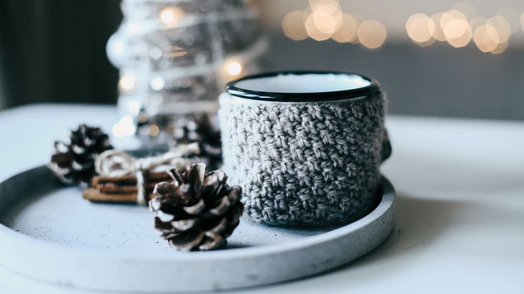 Make preparing your home for the holiidays easier with our holiday hosting checklist