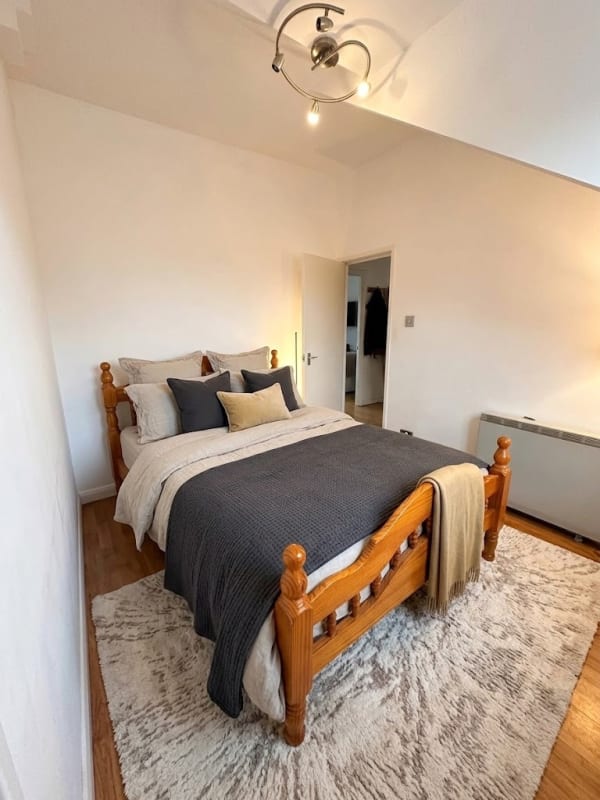 1 Bedroom Top Floor Apartment for Sale in Victoria Park, Manchester M13 – Victoria Terrace, Hathersage Road