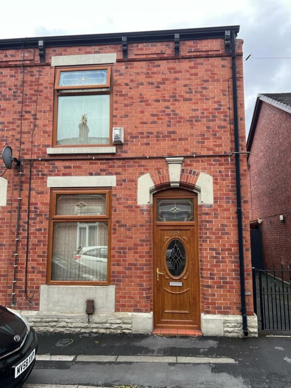 3 Bedroom Terraced House for Sale in Ashton-under-Lyne OL6 – Margaret Street