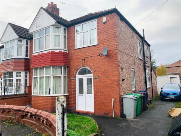 3 Bedroom Semi-Detached House for Sale in Whalley Range, Manchester M16 – Dacre Avenue