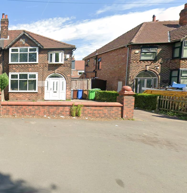 3 Bed Semi-Detached House to Let, Kingsway, Burnage, Manchester M19 — Driveway & Garden