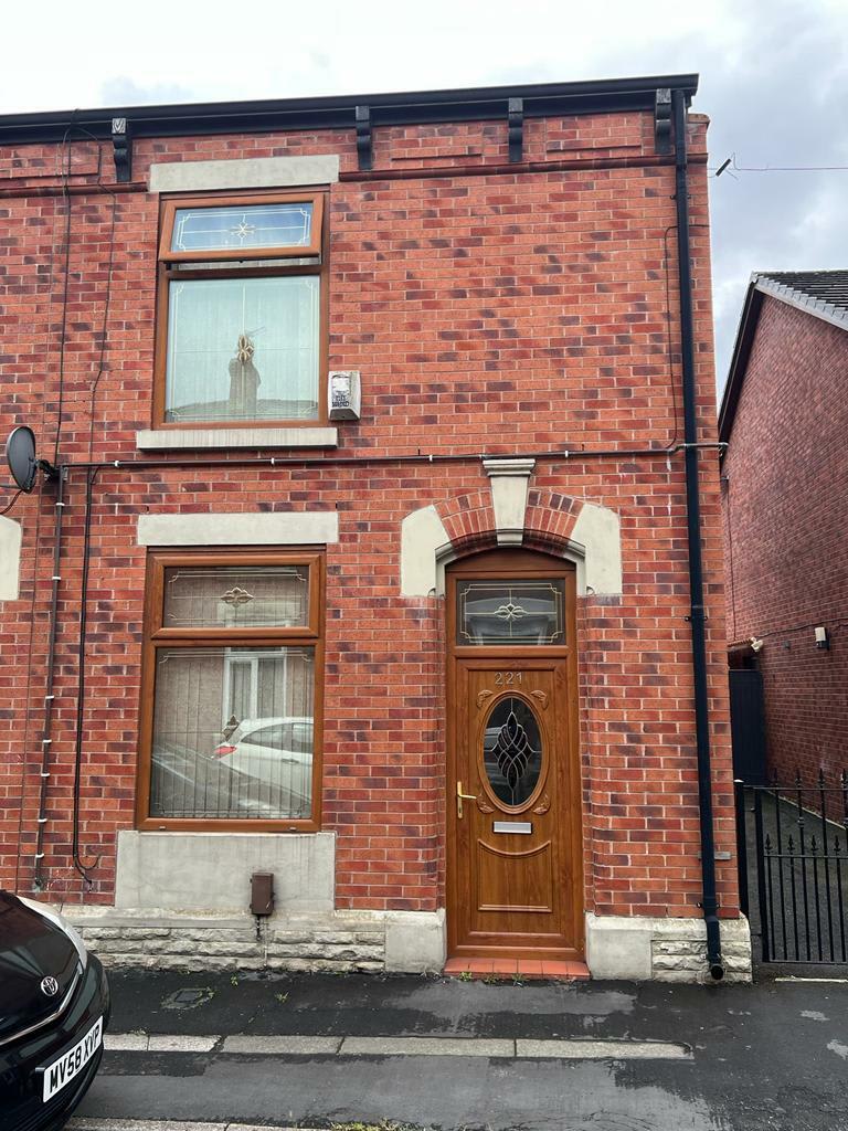 3 Bedroom Terraced House for Sale in Ashton-under-Lyne OL6 – Margaret Street