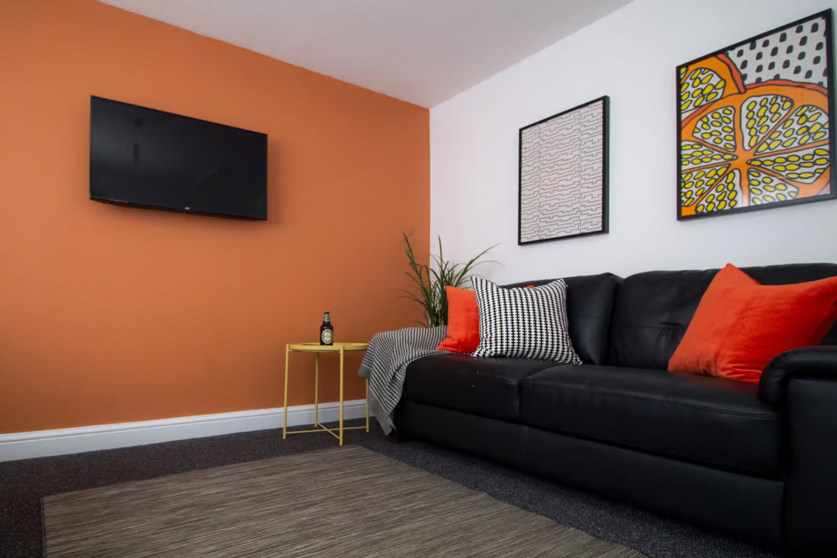 JJ, Thomson Mews, Manchester, M14 6JT 2