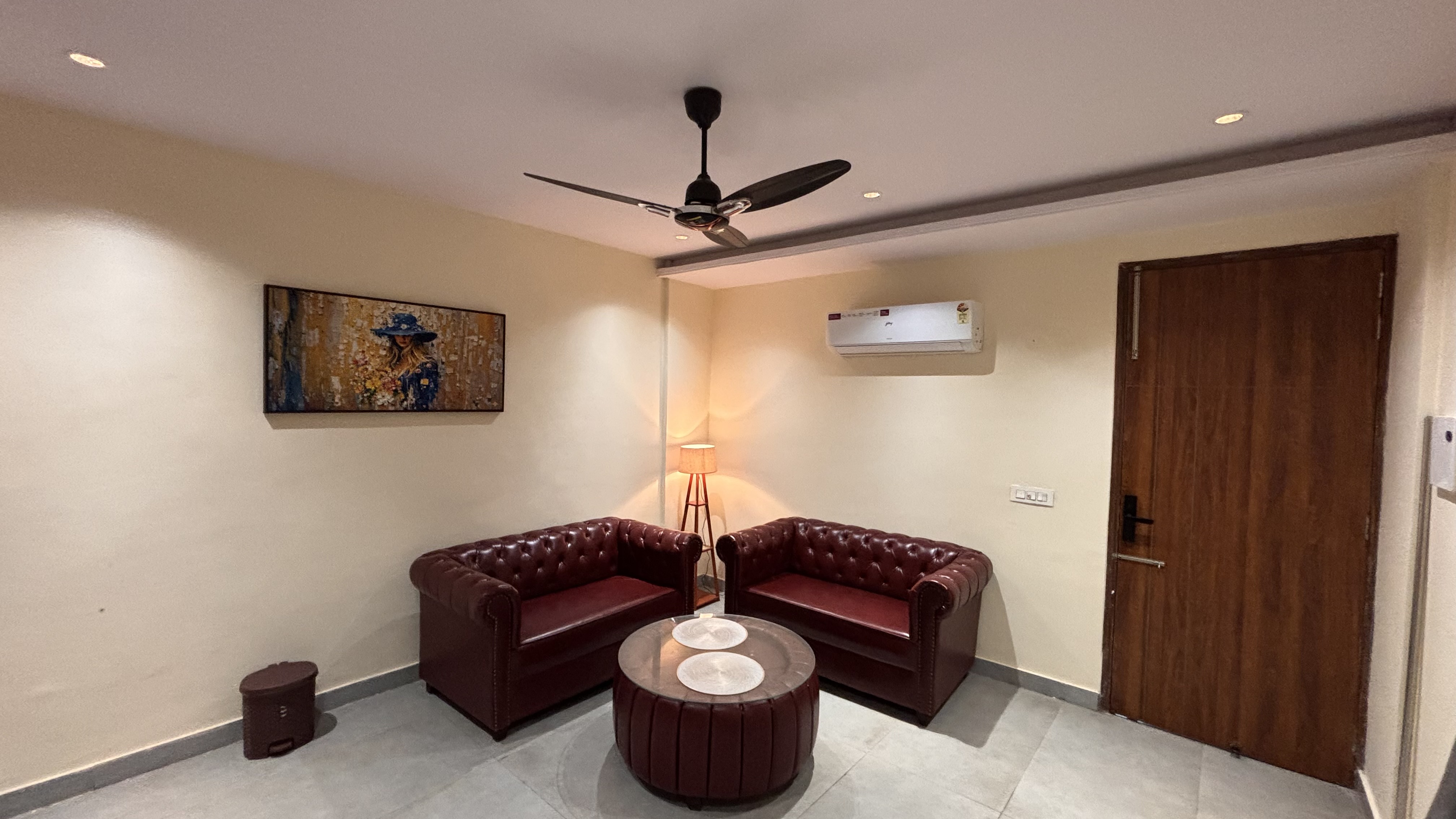 Romantic 1BHK Flat | Balcony View & Smart Lock