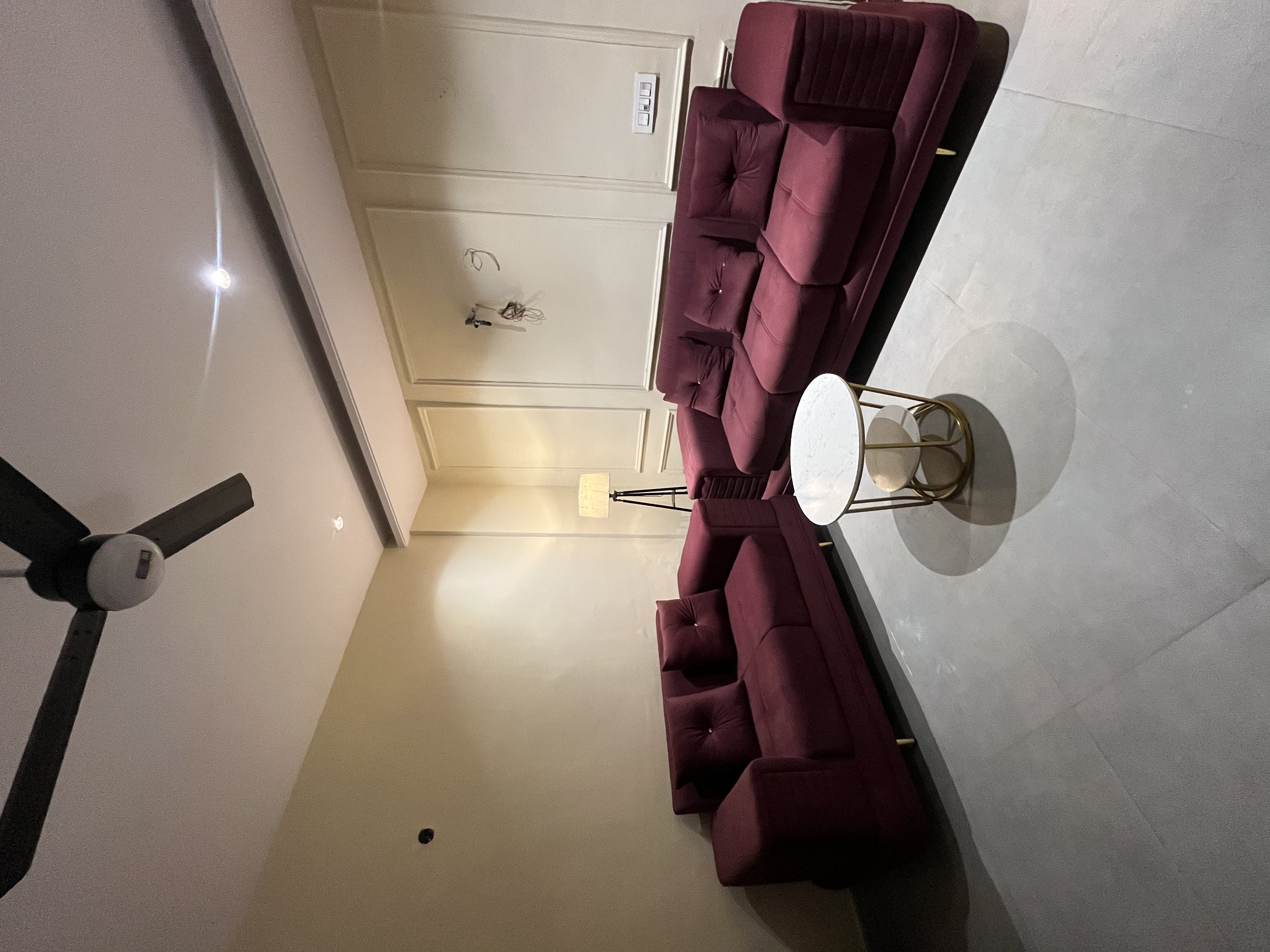 Luxury 1bhk Apartment | Self Checkin | Balcony | Kitchen+TV