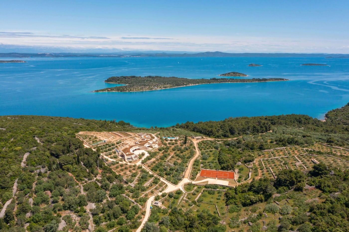 L'oliveraie de la Villa Nai 3.3 face aux îles de l'archipel de Zadar