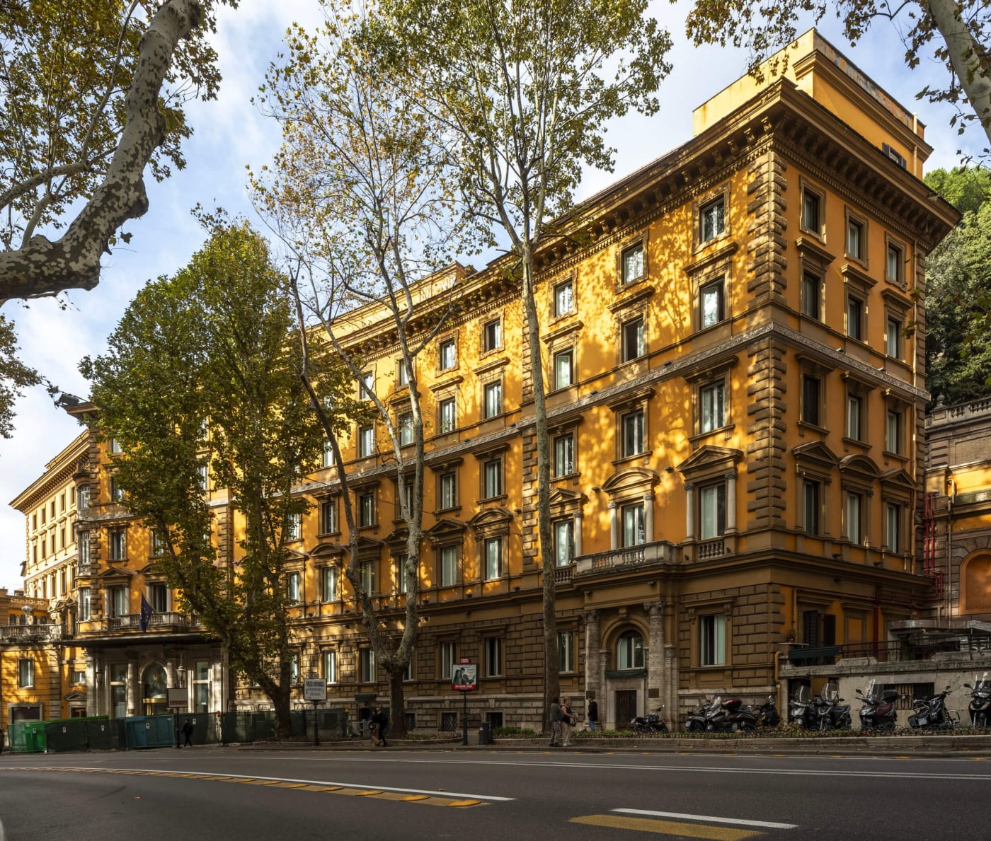 Das ehemalige Hotel Majestic in der Via Vittorio Veneto 50, das künftige Baccarat Hotel Rome
