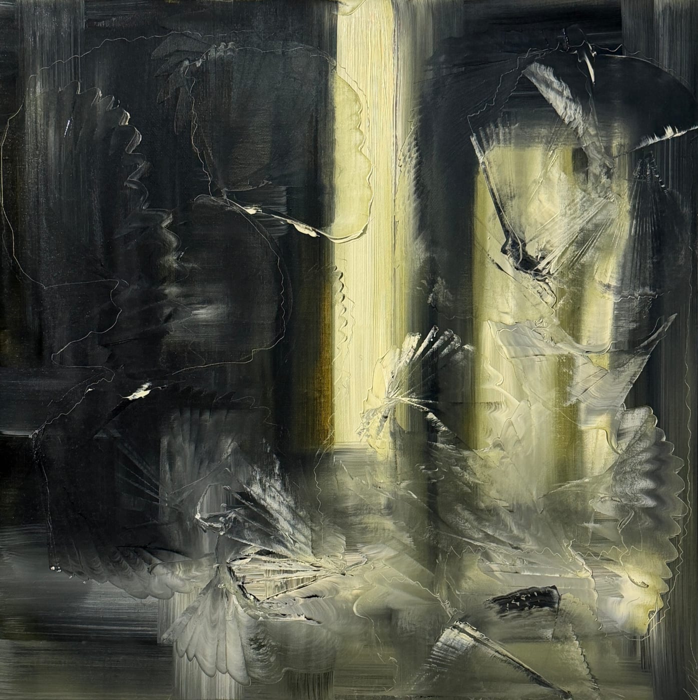 Ölbild von Marie-Amélie Chéreau, Serie Les Incarnées im Palace Merano, Lichtbündel auf dunklem Grund