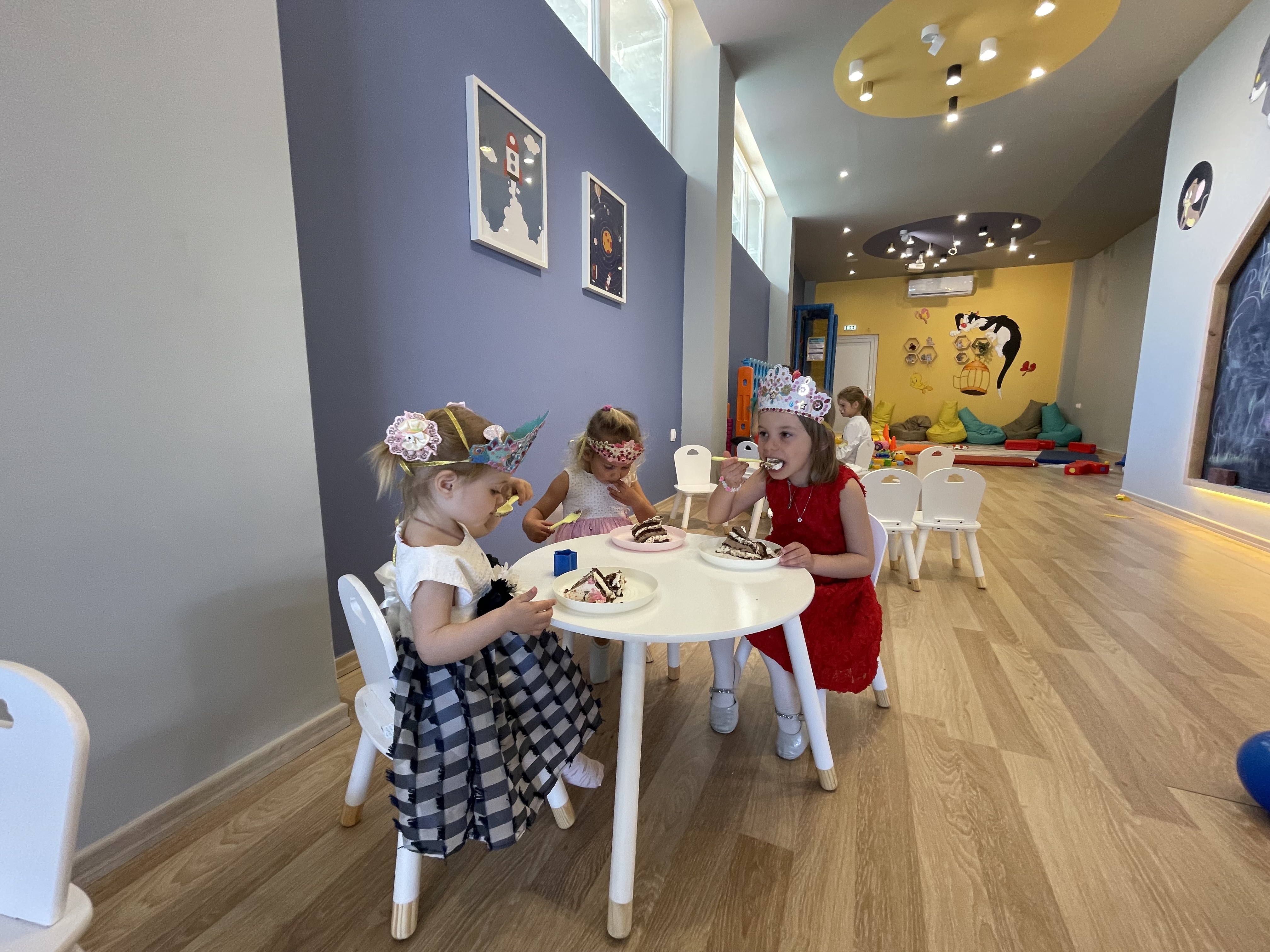 Playroom Cafe 3