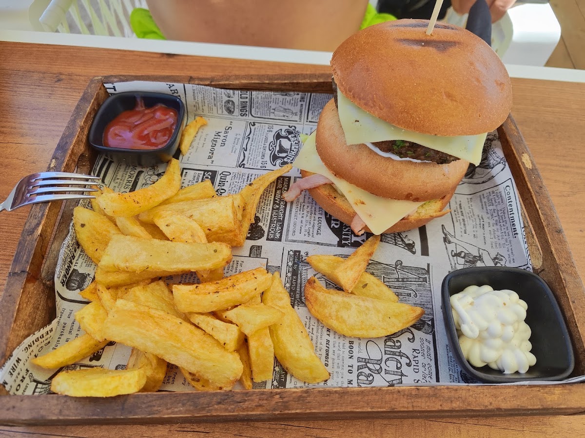 Monkey's Beach Bar 2