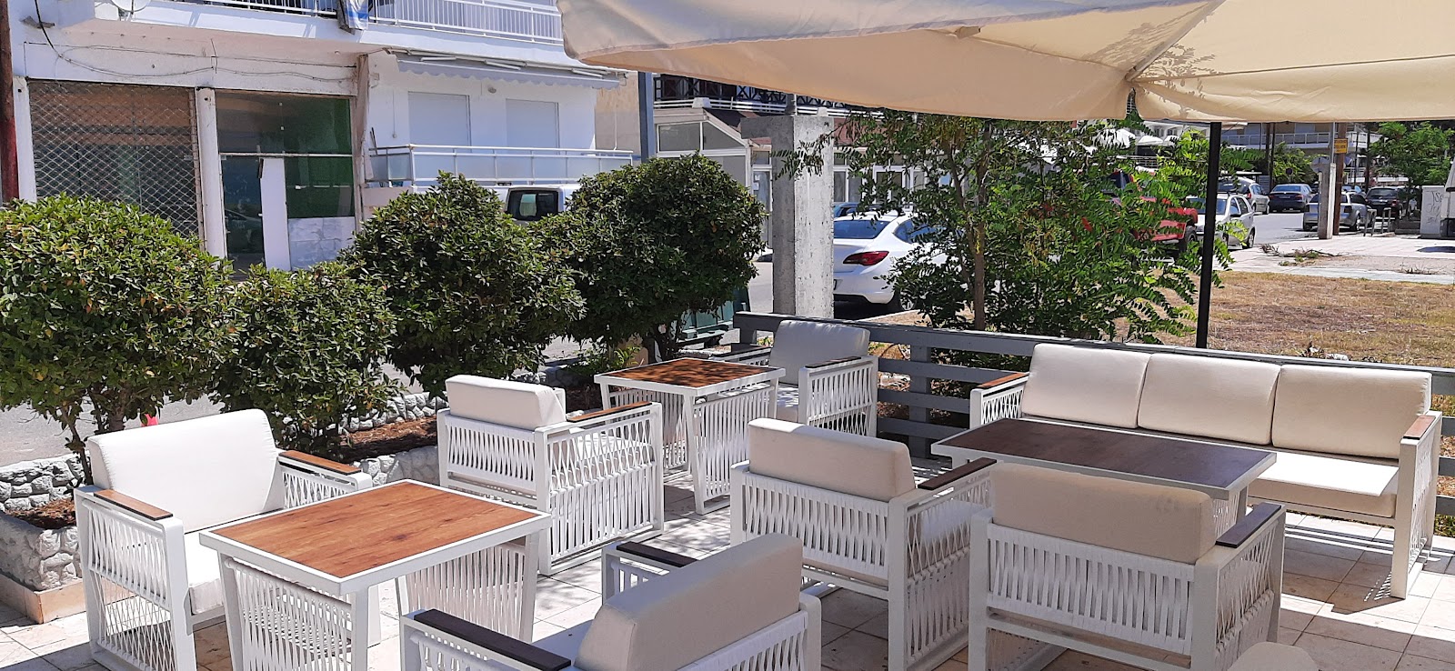 Monkey's Beach Bar 1