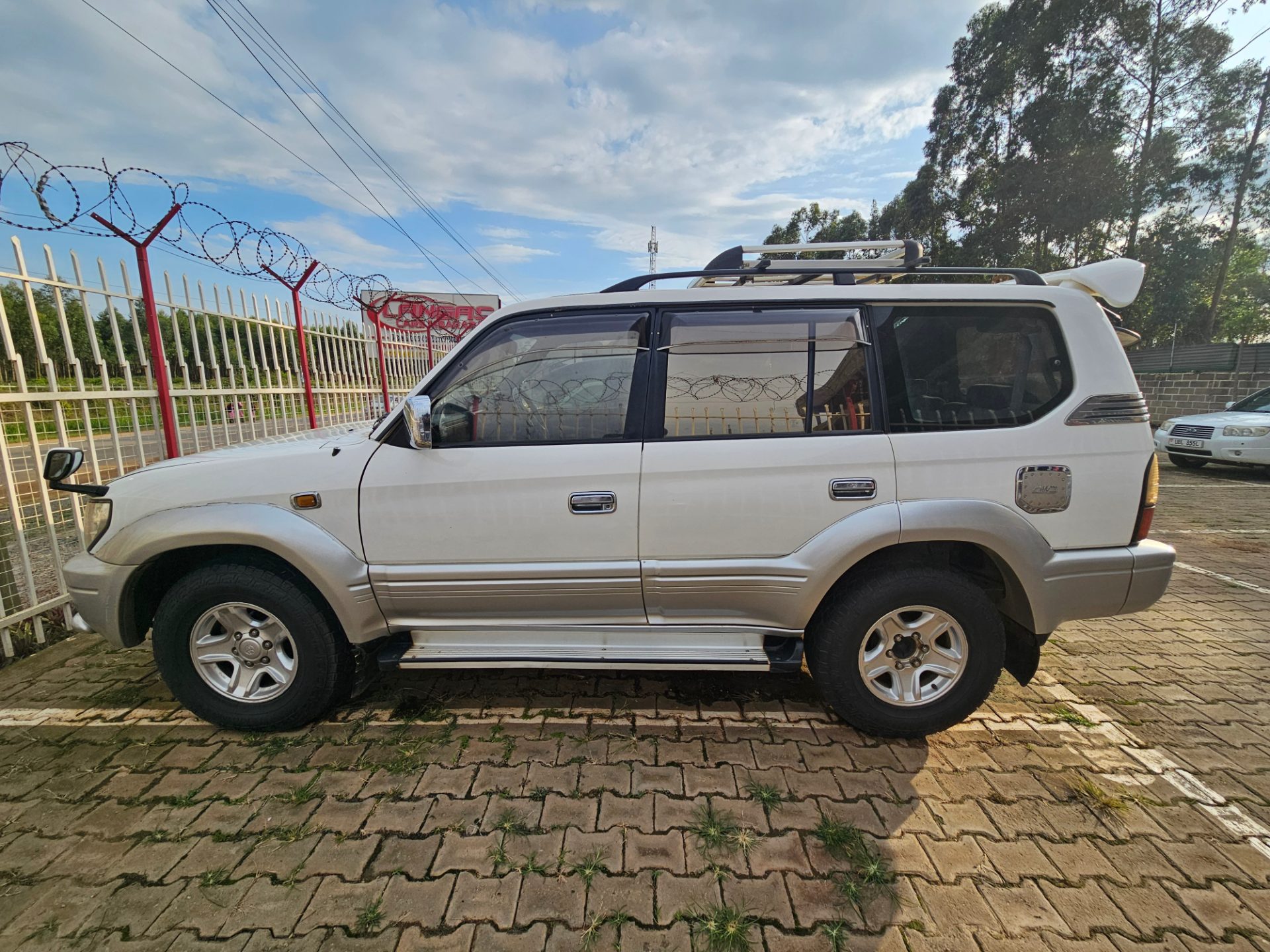 Toyota Land Cruiser Prado TX Limited (2002)