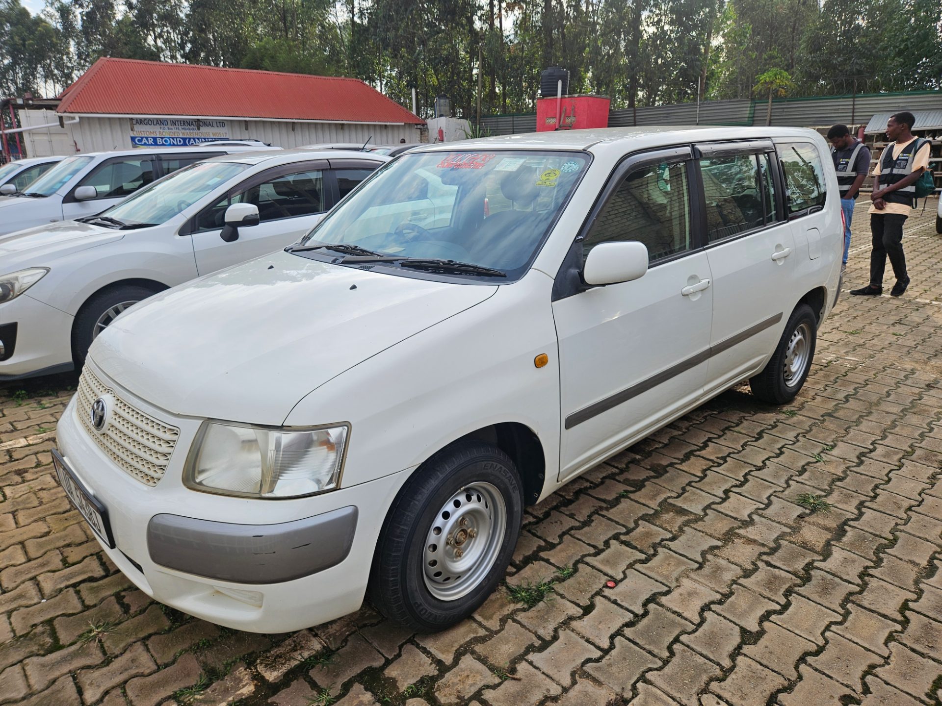 Toyota Succeed (2008)