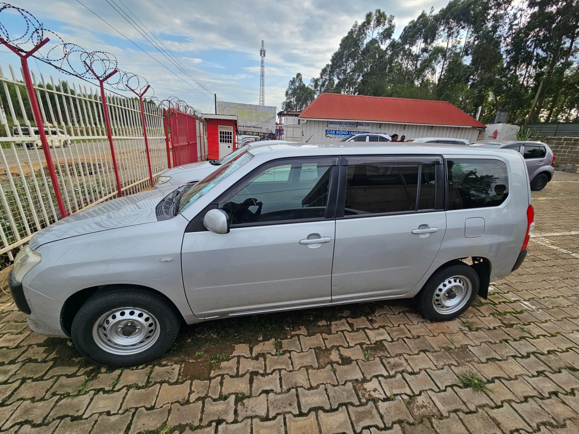 Toyota Probox (2015)