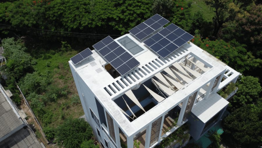 Residential rooftop solar installation
