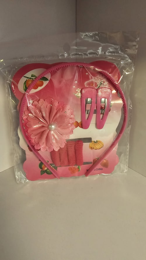 מוצרים לשיער לבנות