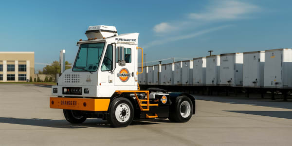 Port of LA turns to electric terminal trucks to to slash dwell times