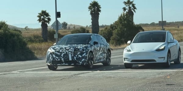 Lucid’s more affordable Cosmos midsize SUV spotted testing next to Tesla Model Y