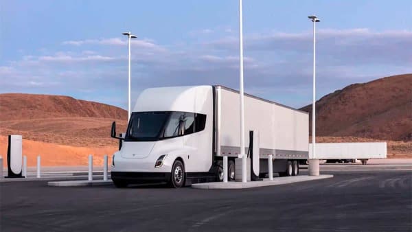 El Tesla Semi se estrena a lo grande: con un pedido de 370 unidades y un valor de 85 millones