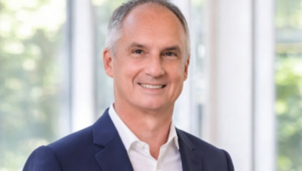Fabrice Cambolive, CEO de Renault, habla claro: "No habrá vuelta atrás, la electromovilidad es el futuro"