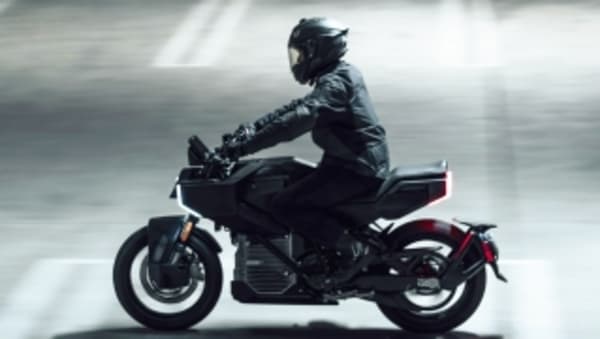 Esta es la prueba que confirma que una moto naked más barata y ligera de Zero es posible