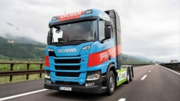 1.000 km de autonomía y repostaje en menos de 20 minutos: el camión de hidrógeno de Scania empieza sus pruebas reales en Italia