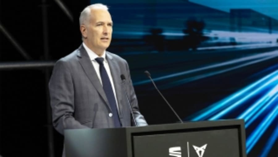 El CEO de CUPRA, Markus Haupt, espera vender 40.000 Raval este año para cumplir con las exigencias de Europa