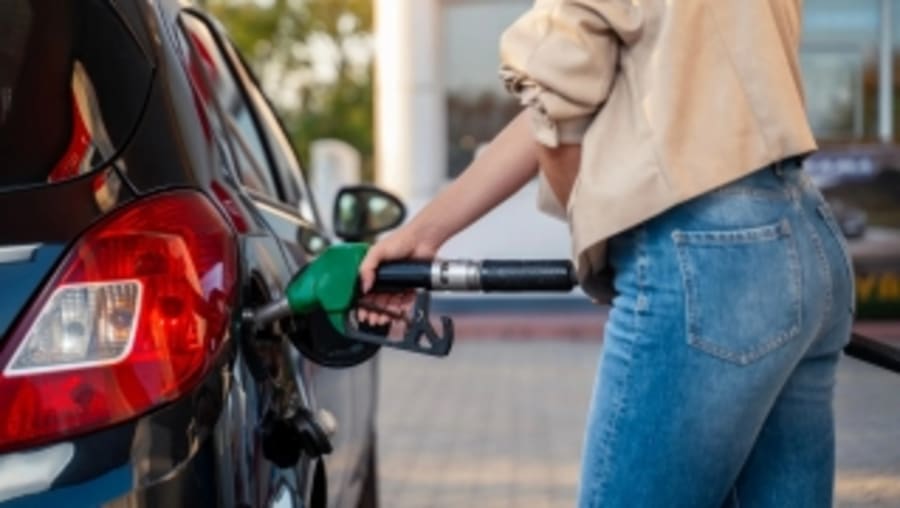 De las 9.255 gasolineras analizadas por FACUA, 1 de cada 4 se ha aprovechado de la bajada del IVA del 21 % al 10% para subir los precios y ganar más dinero
