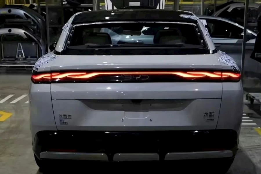 BYD’s flagship electric sedan spotted with a familiar look ahead of its debut [Images]