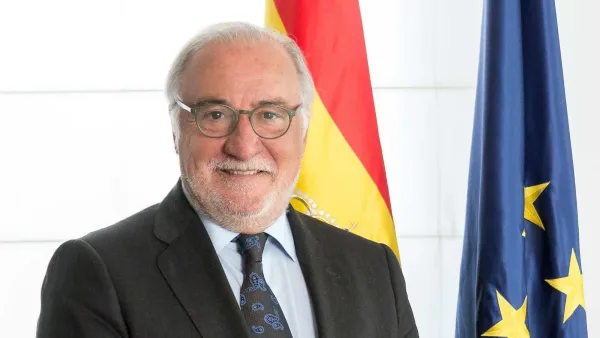 DGT, Pere Navarro culpa a la política del rechazo a la baliza V-16
