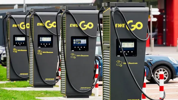 Recarga de coches eléctricos, una sentencia cuestiona sus sobrecostes