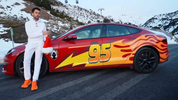 Consumo multa con 750.000€ la rifa ilegal del Tesla Model S de un youtuber