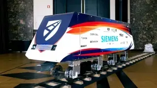 Andorinha, la locomotora eléctrica de 320 kg que remolca 1.800 kg
