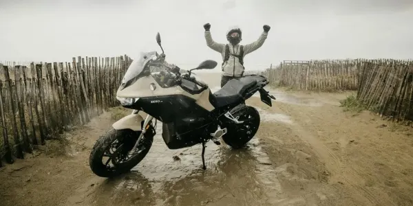 Moto eléctrica, nuevo récord mundial de autonomía con una sola carga