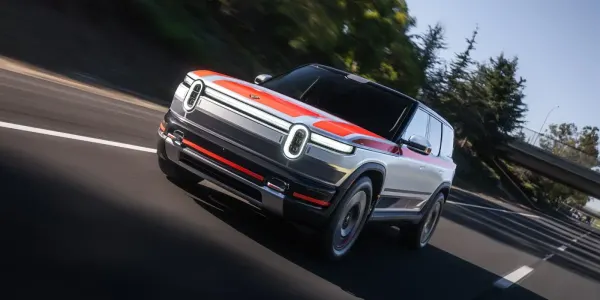 Tesla Cybercab, su responsable de montaje se marcha a Rivian para el R2