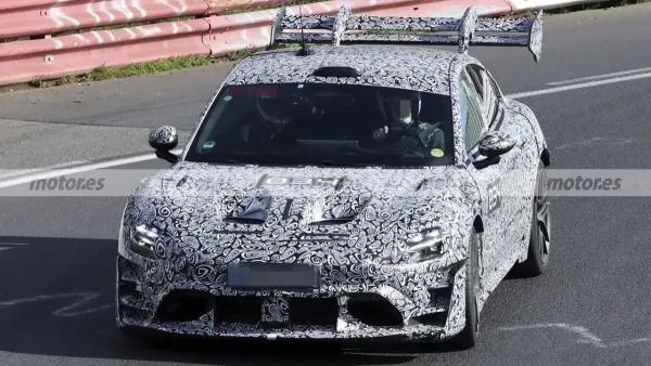 Xiaomi SU7 Ultra Extreme, alerón gigante en Nürburgring a por Porsche