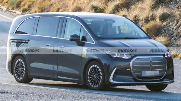 Mercedes VLE Largo 2027, la versión extendida cazada en fotos espía